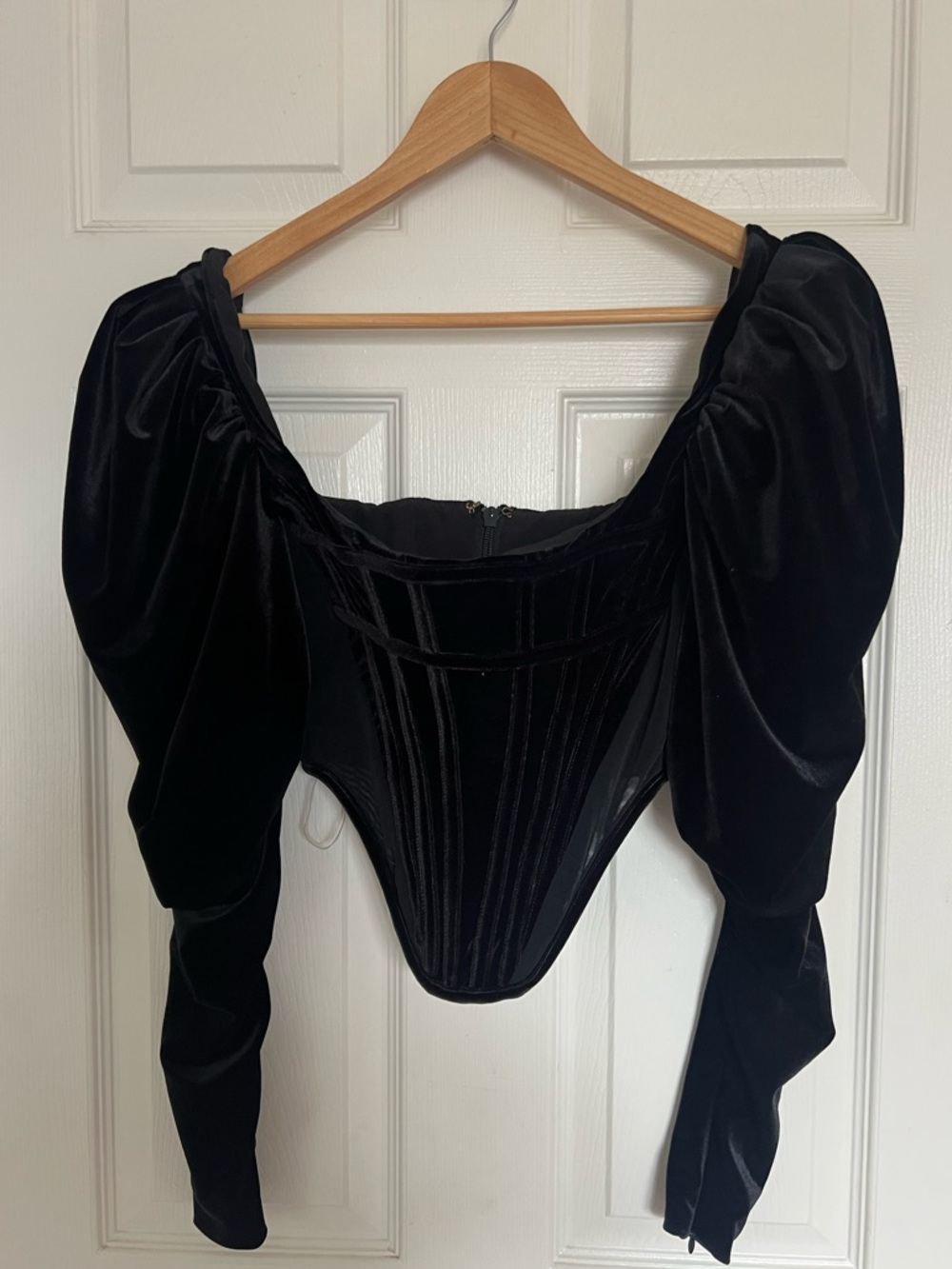 House of CB Gracie Black Velvet Puff Sleeve Corset - Picture 2 of 9